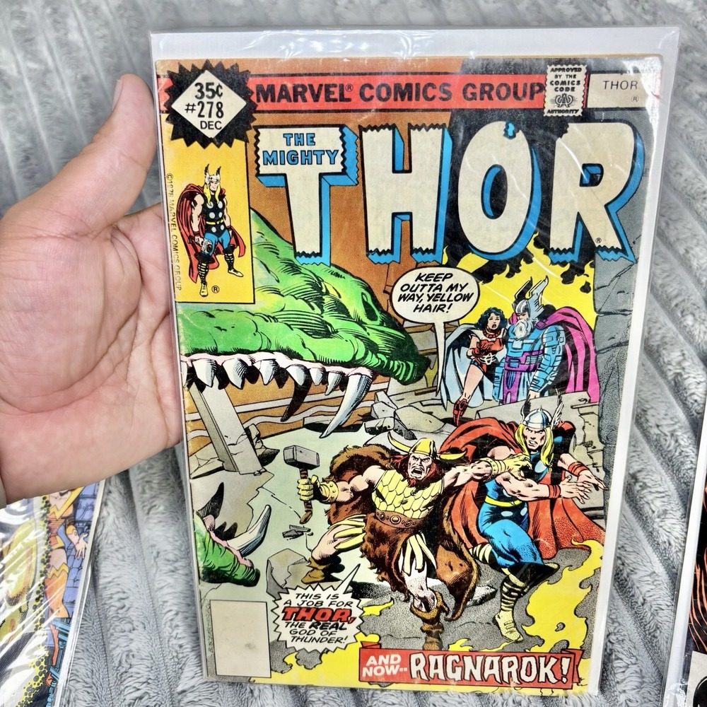 Marvel comic group‎ comic book a lot of three vintage 35cents -75 cents Era - Picture 4 of 8